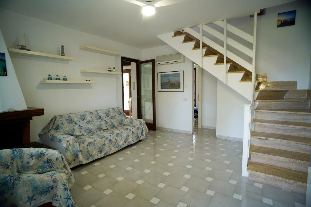 Villa Piri Sabaudia Bagian luar foto